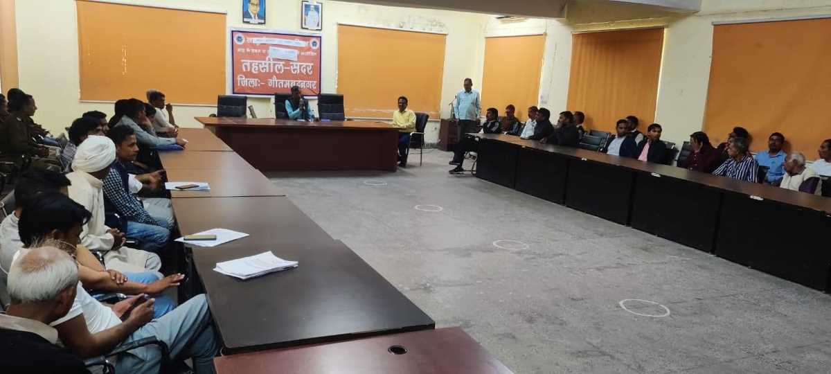 तहसील सदर में वादकारियों के लिए विधिक साक्षरता शिविर आयोजित